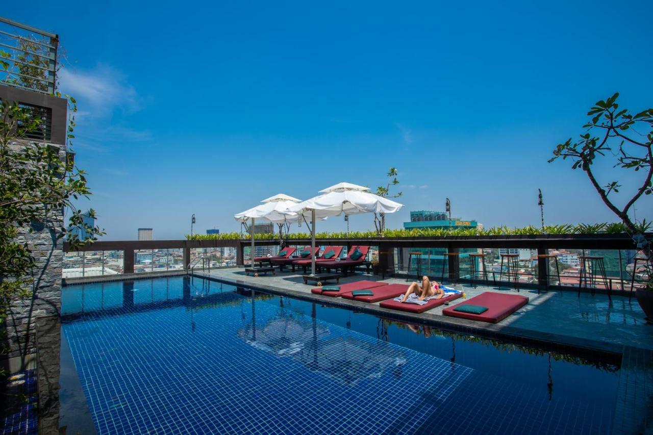 V Hotel Phnom Penh Exterior foto